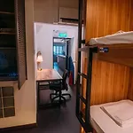 Bluewaters Pods 38 Hongkong St