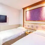 Hotel 165