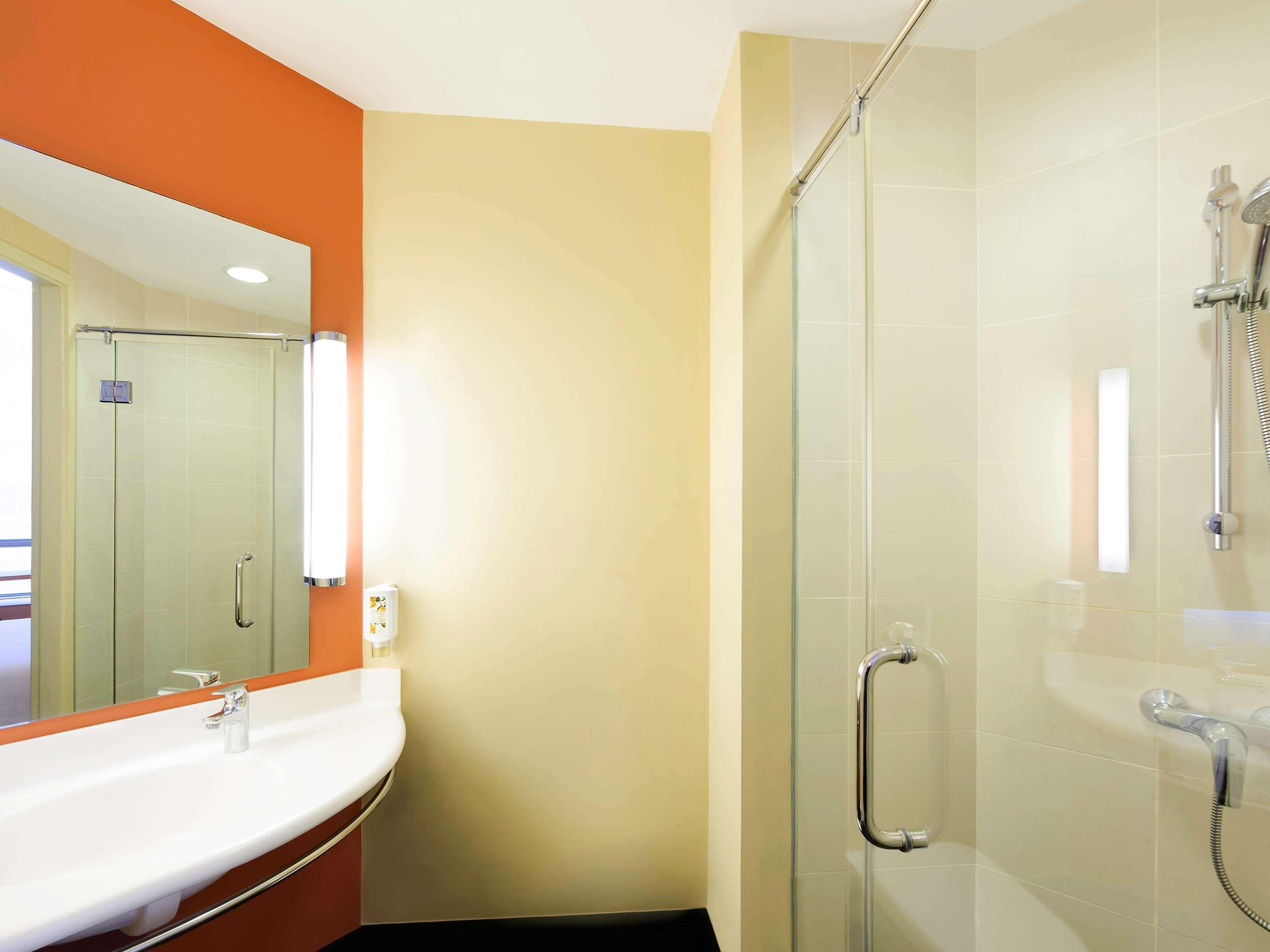 Ibis Novena Hotel 3*