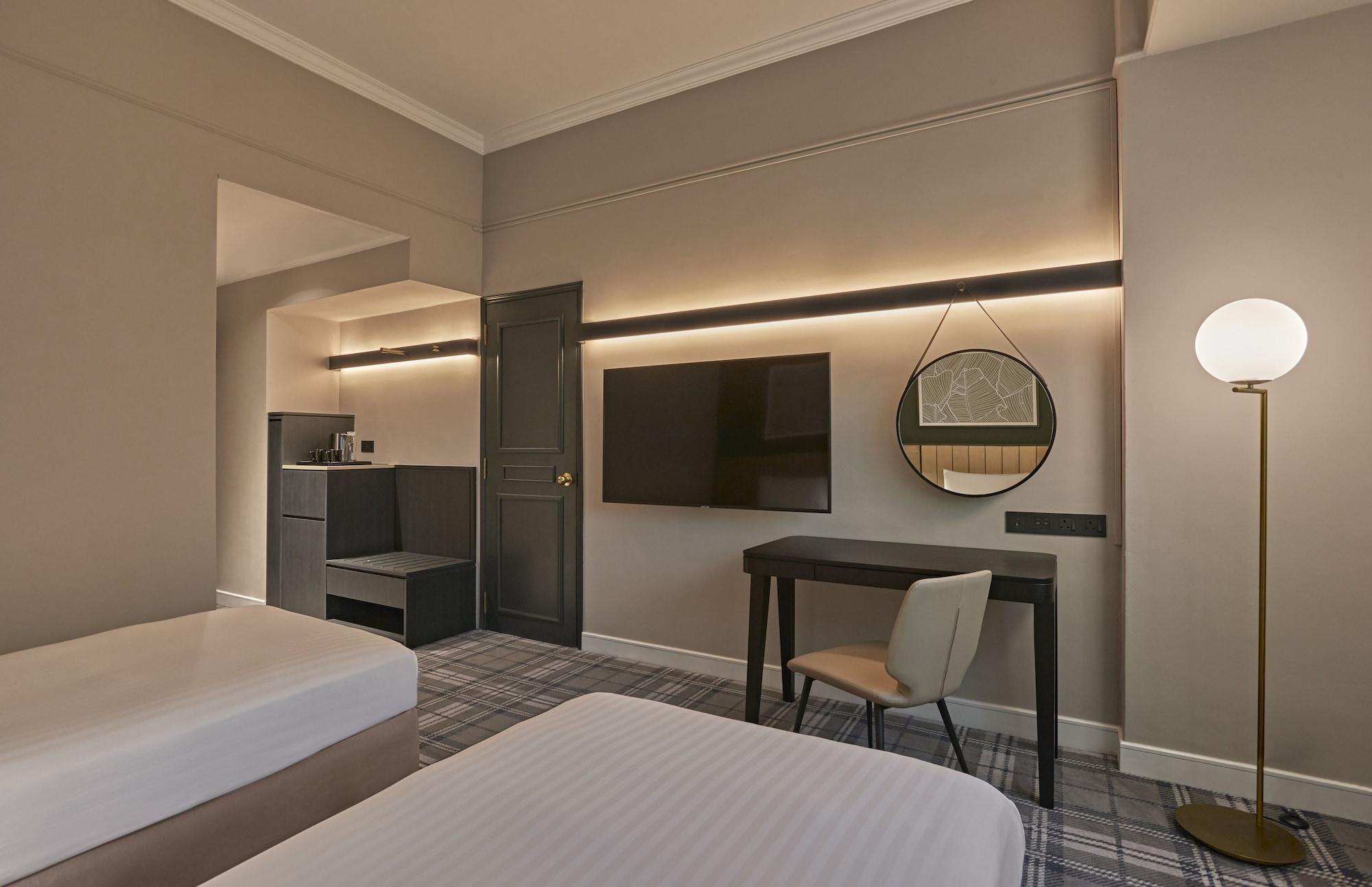 Vibe Orchard Hotel 4*