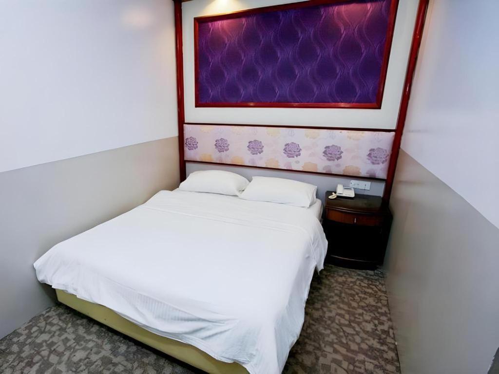 Hotel 165