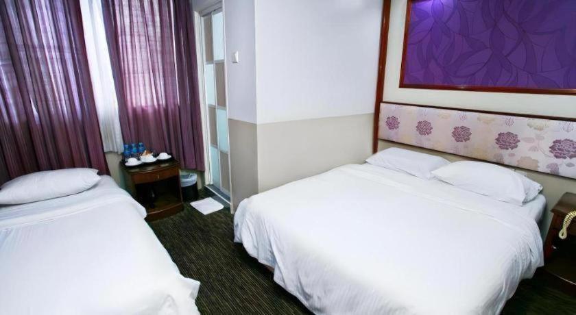 165 Hotel 2*