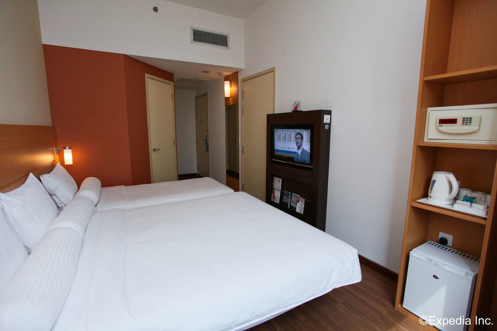 Ibis Novena 3*
