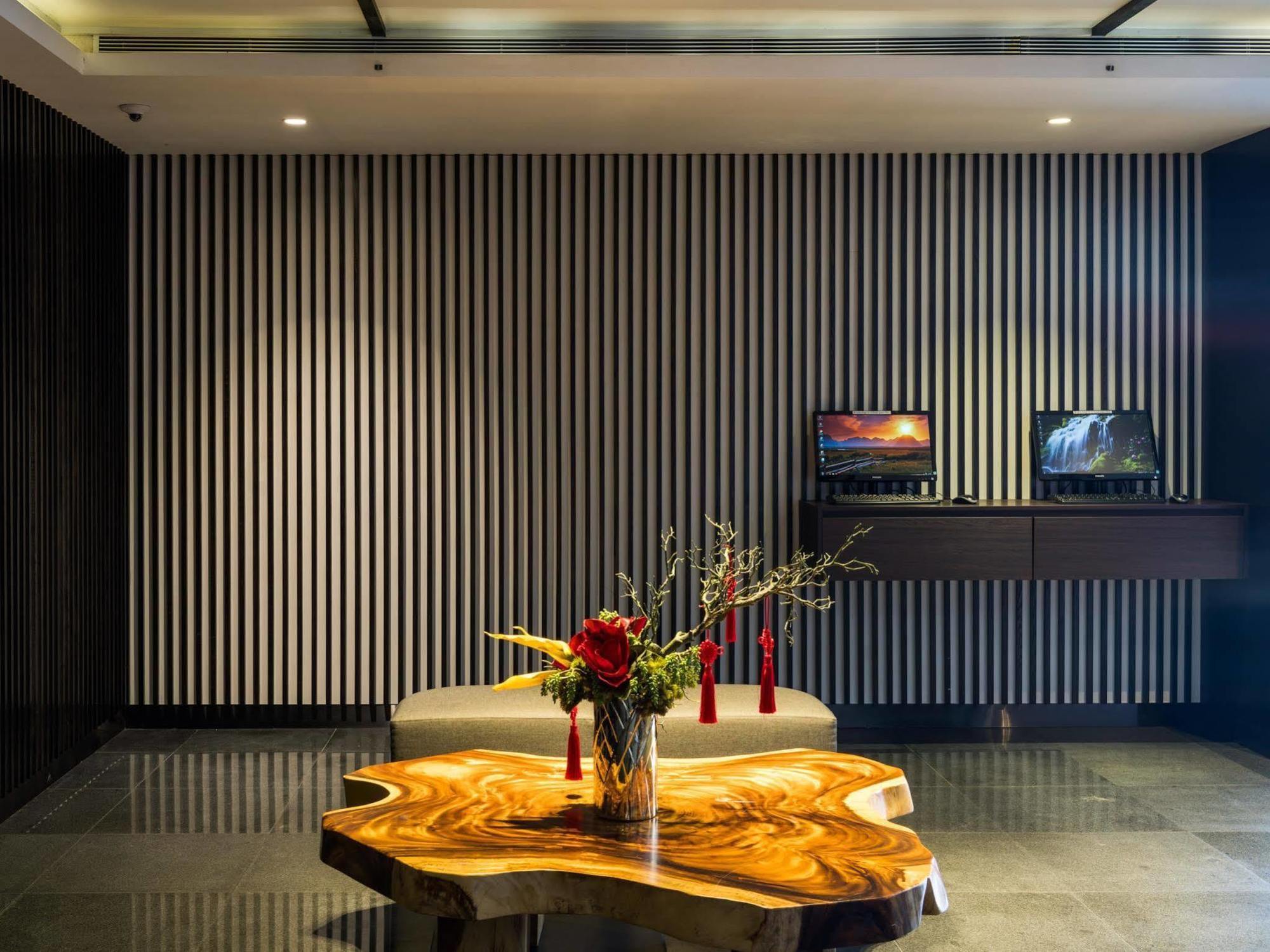 Hotel 81 Premier Star 2*