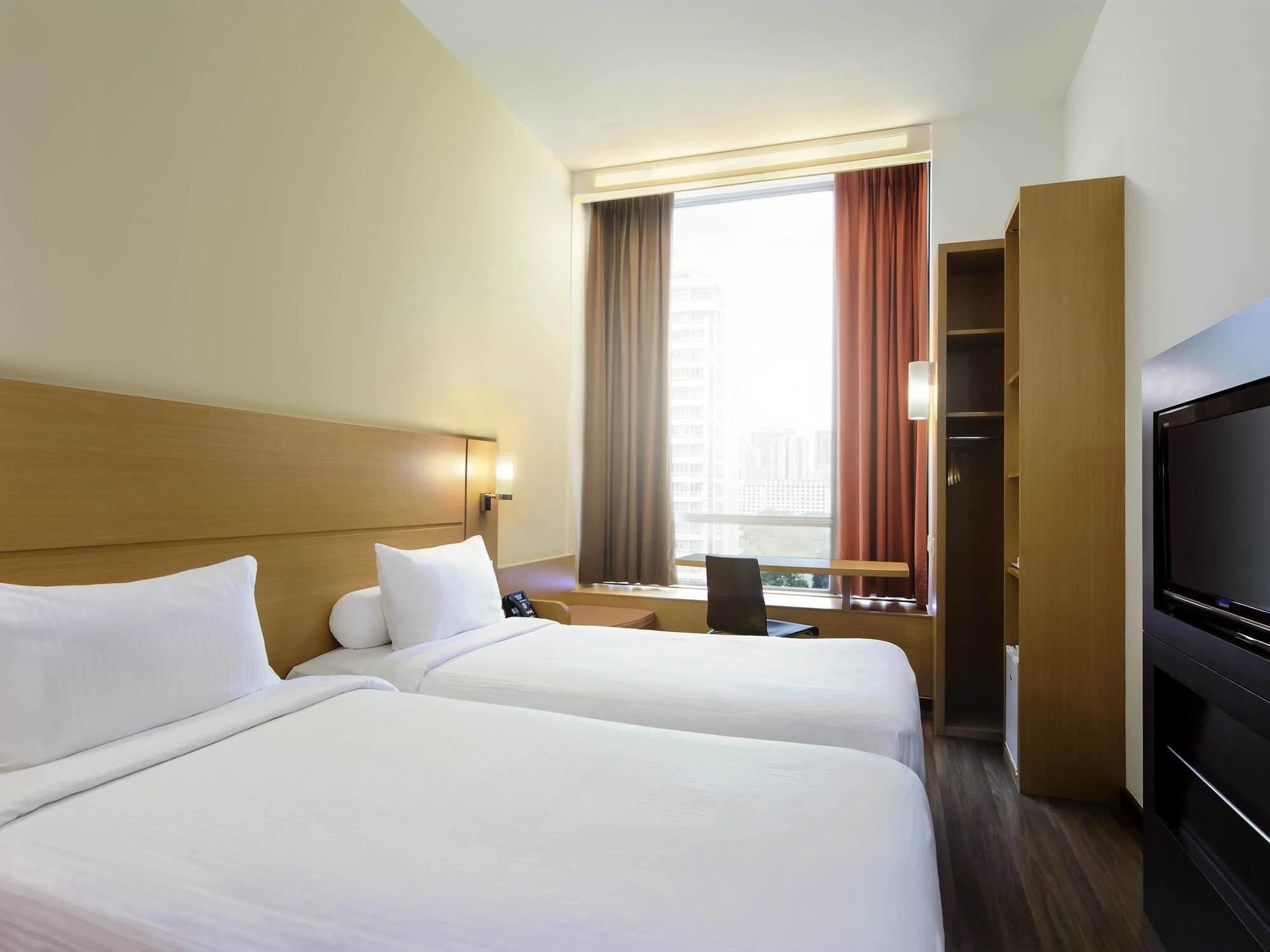 Ibis Novena 3*