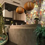 Reddoorz Hostel @ Kallang Mrt