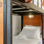 7 Wonders Hostel At Upper Dickson