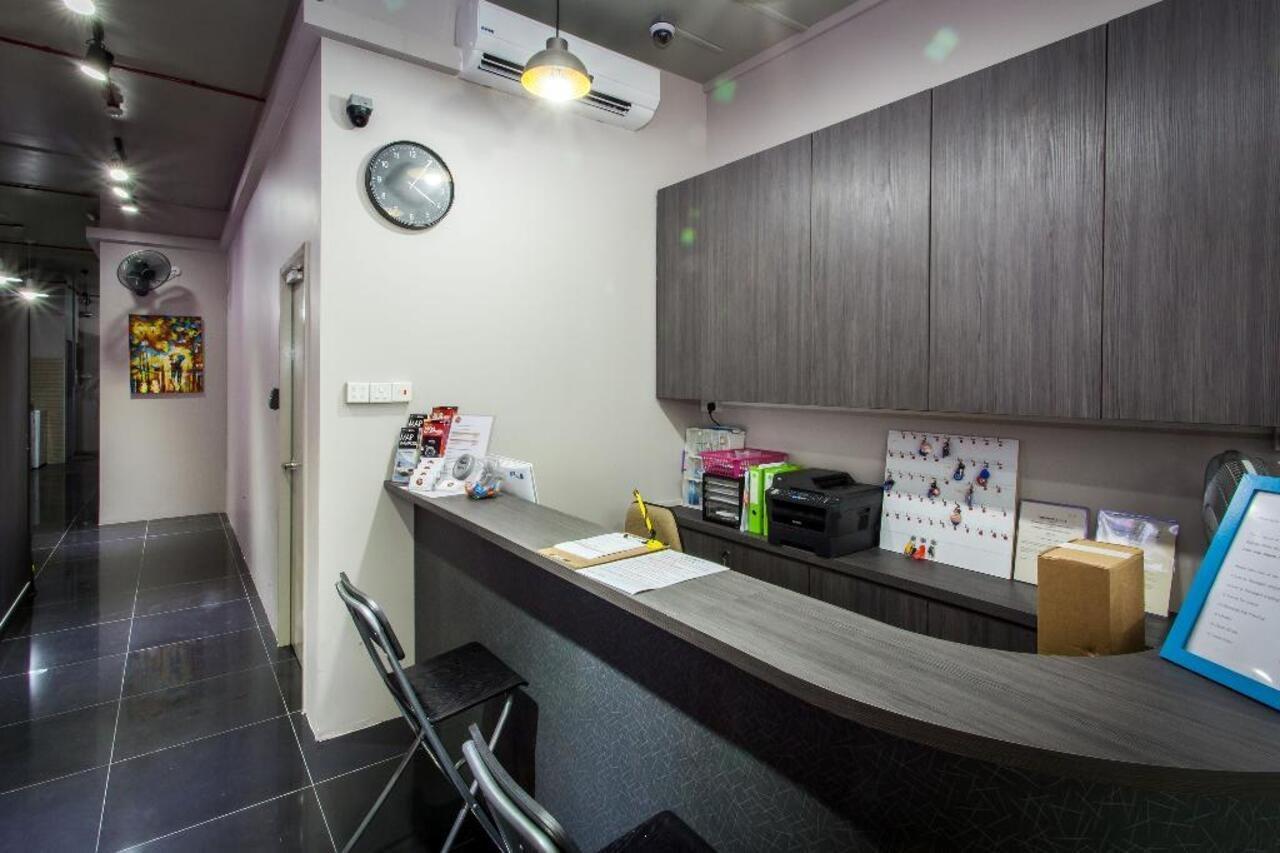Reddoorz @ Kallang Mrt Hostel