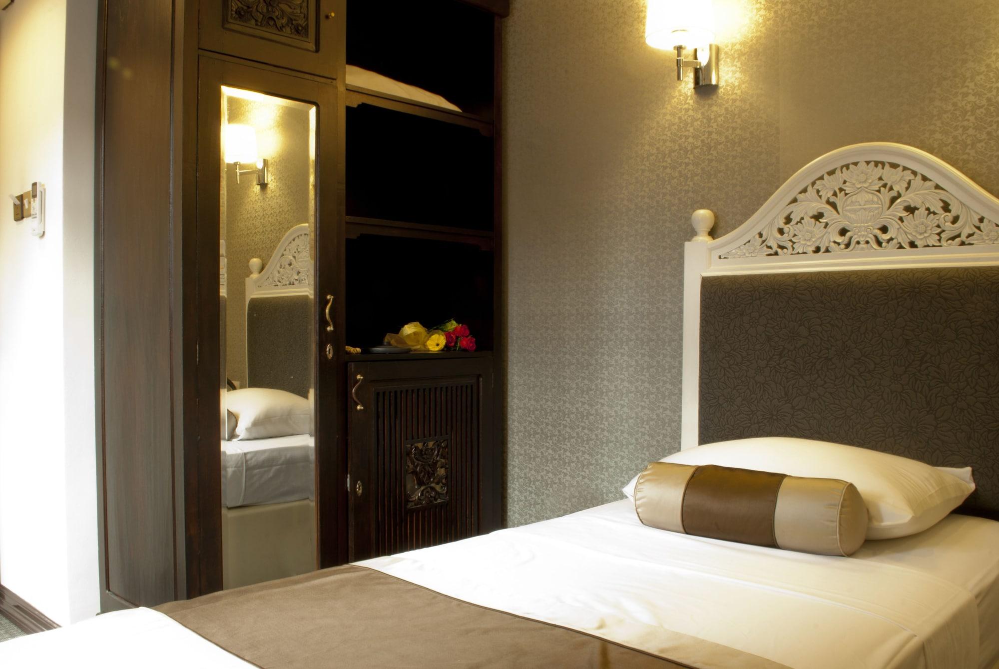 The At Temple Street Hotel 3*