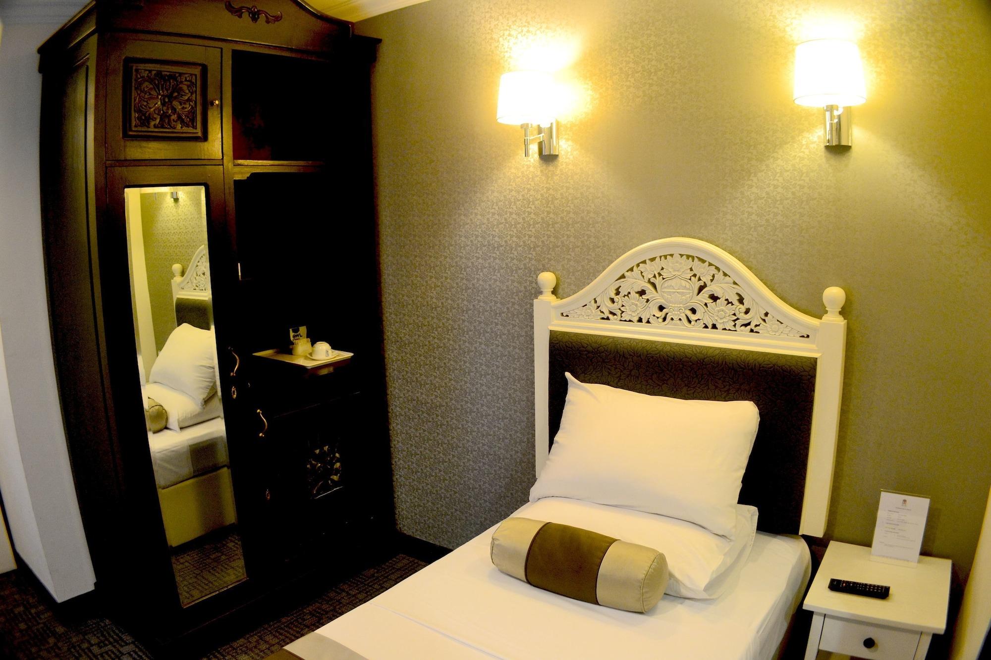 Hotel The At Temple Street 3*