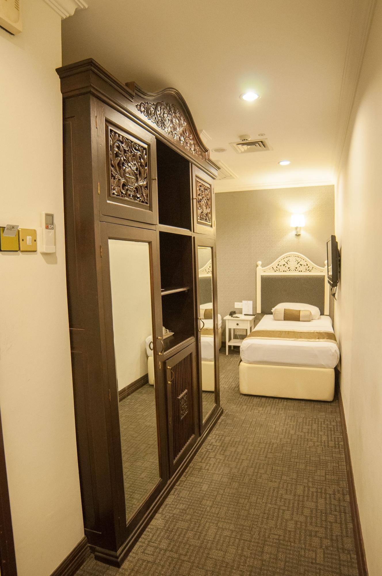 The At Temple Street 3* Singapore