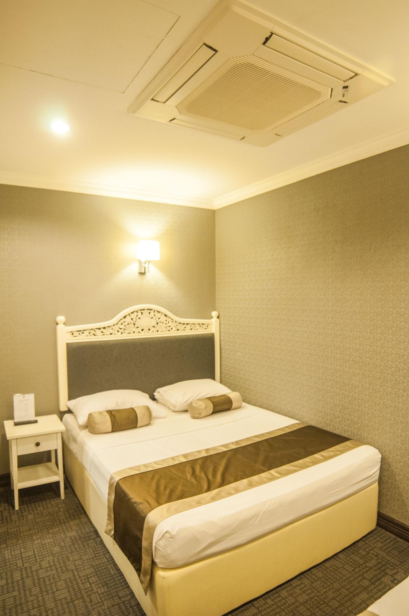 The At Temple Street 3*