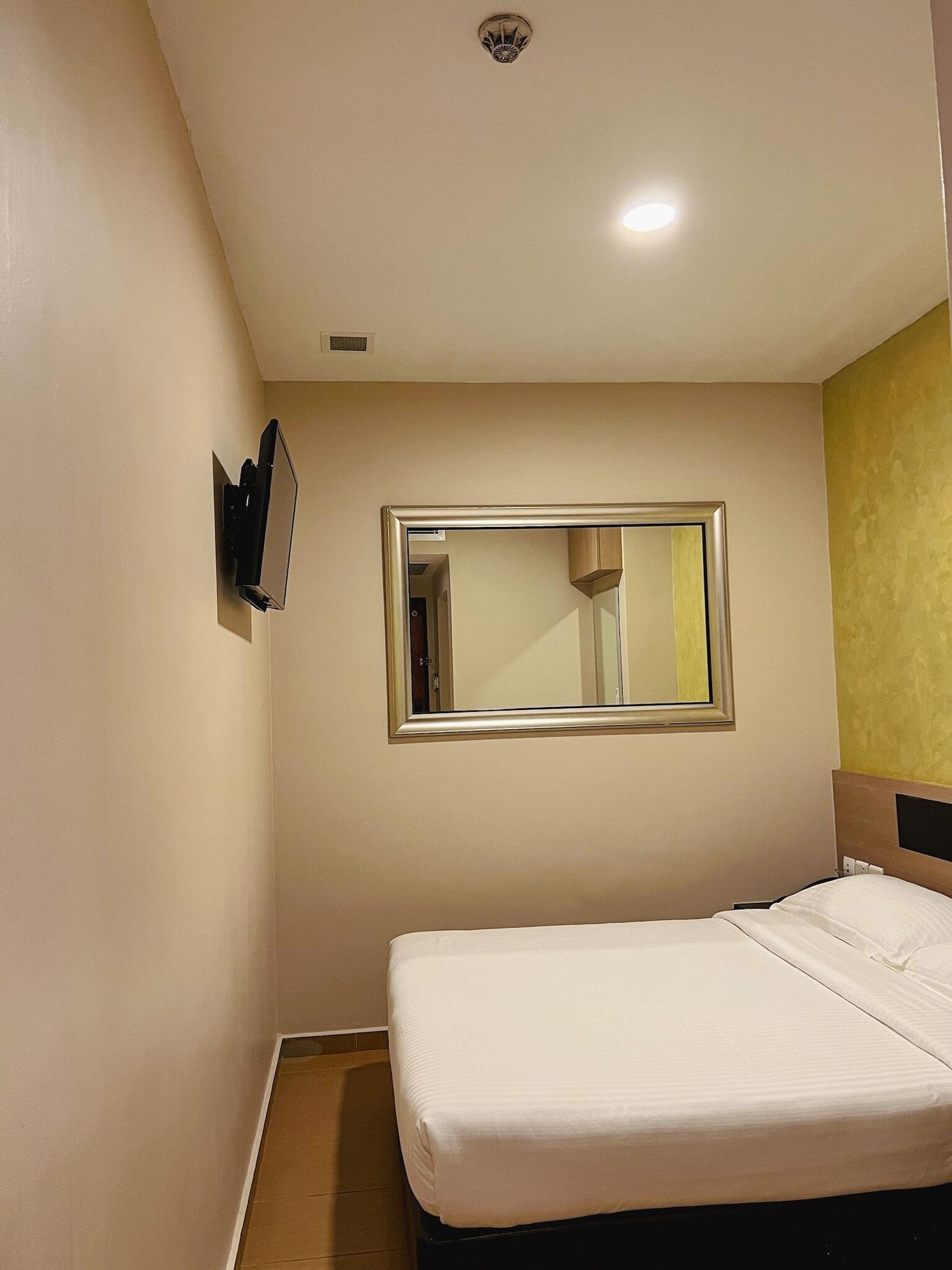 Fragrance - Ocean View Hotel