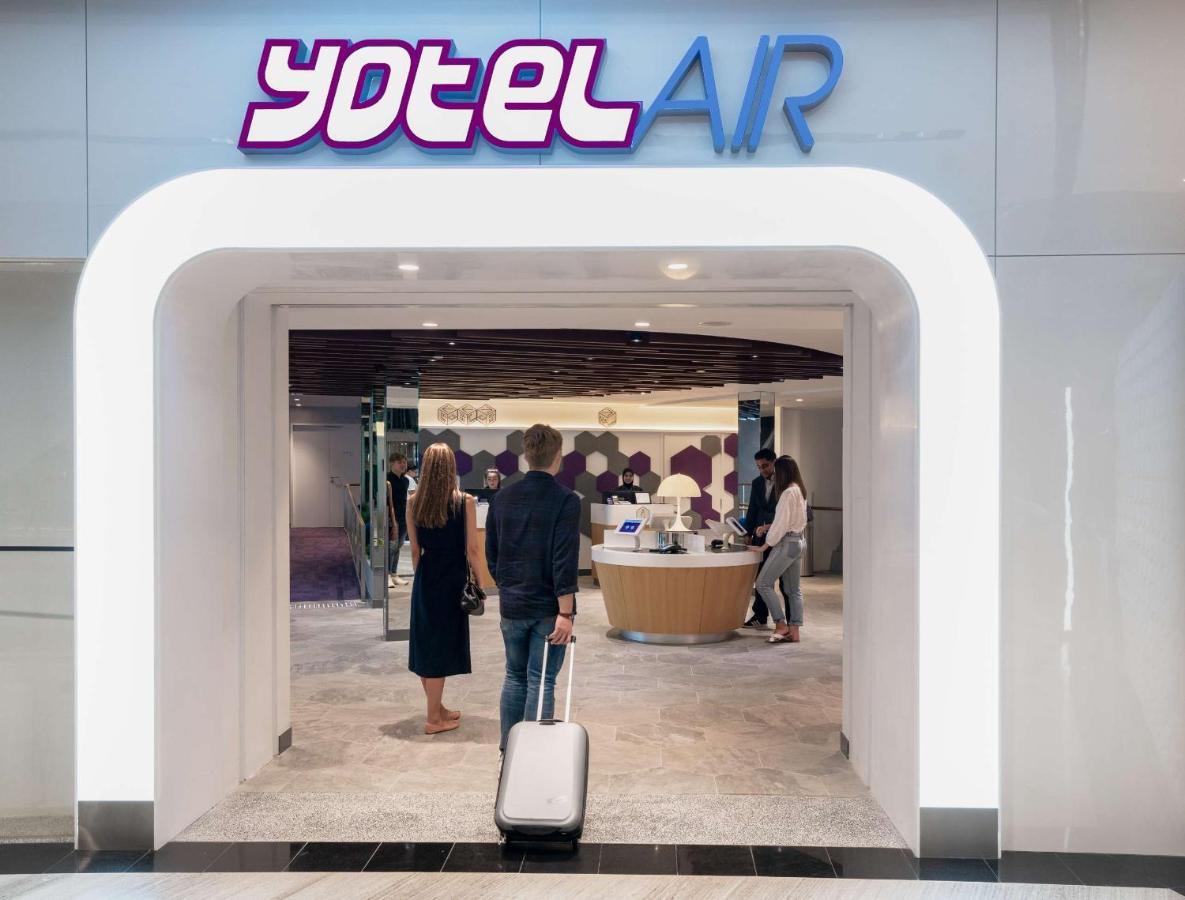 Yotelair Changi Airport Landside Hotel Singapore