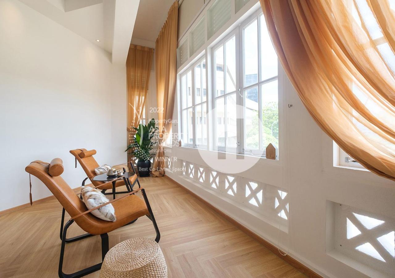 Bugis Hovoh Boutique Service 5* Singapore