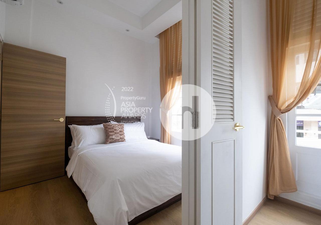 Bugis Hovoh Boutique Service Singapore