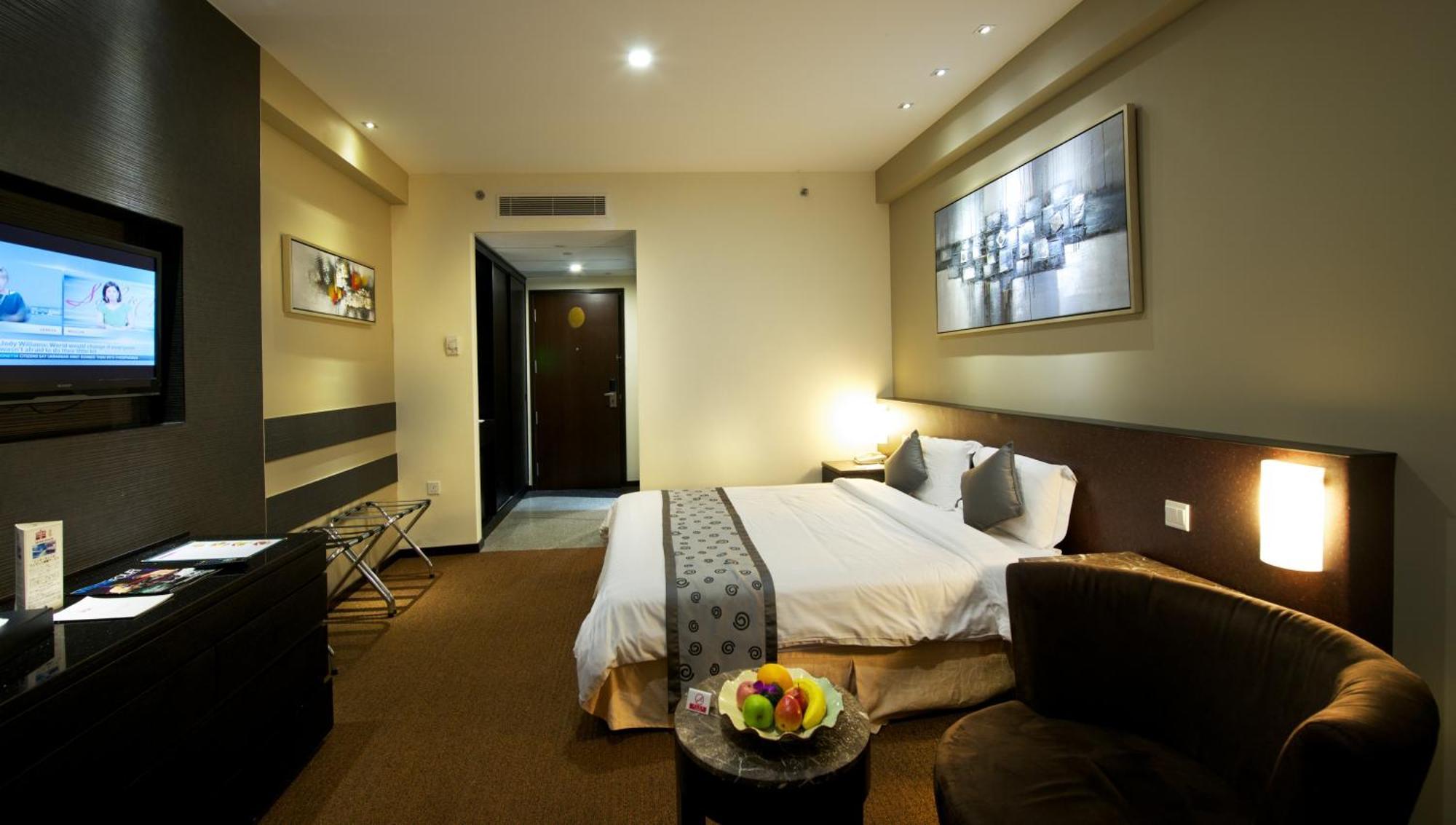 Royal Hotel 4*