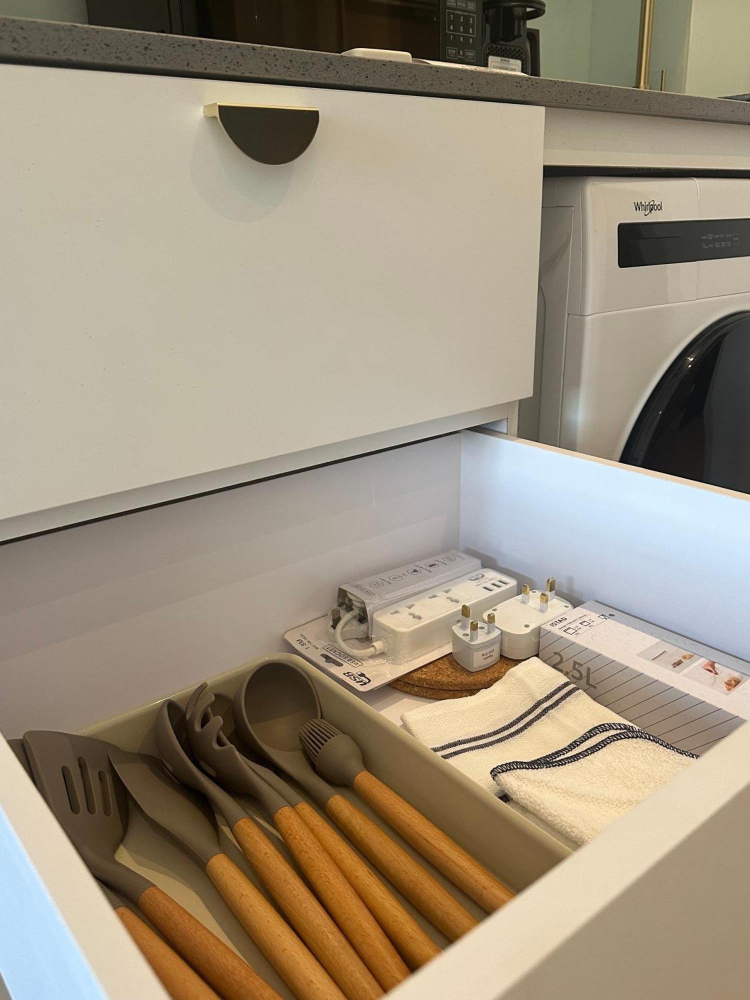 Bugis Hovoh Boutique Service 5* Singapore