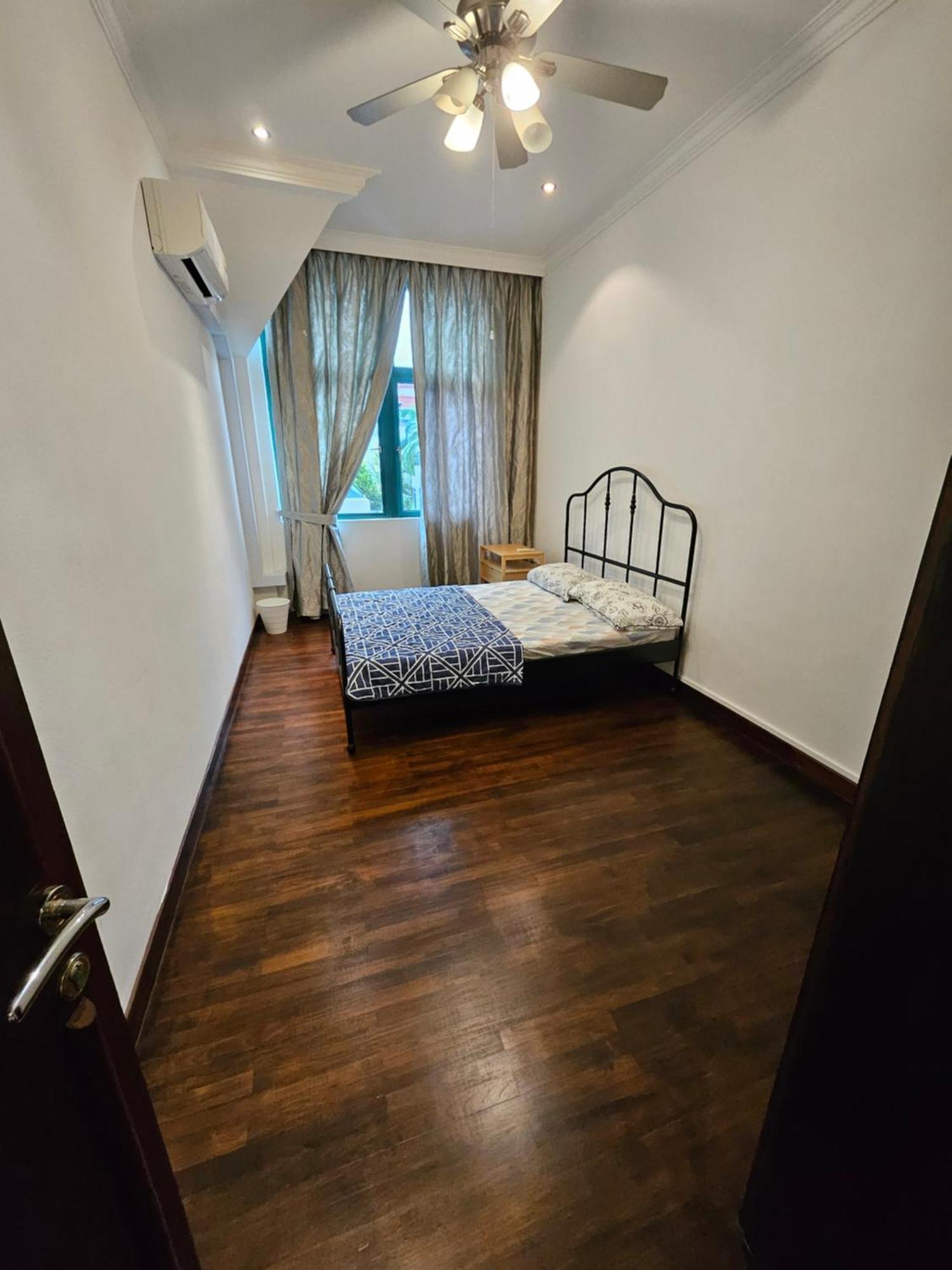 Guest house Hoilday Homes *