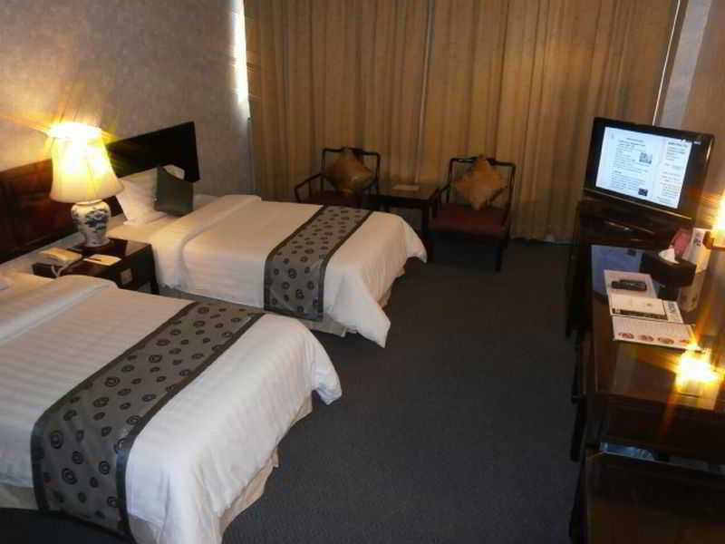 Royal Hotel 4*
