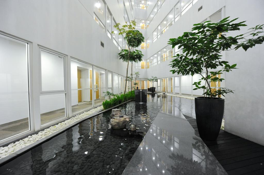 Cayden Riverfront Residences Aparthotel 4*