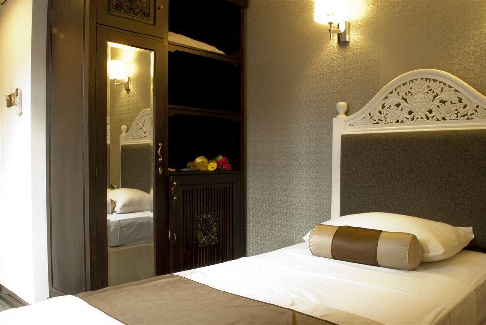 The At Temple Street Hotel 3*