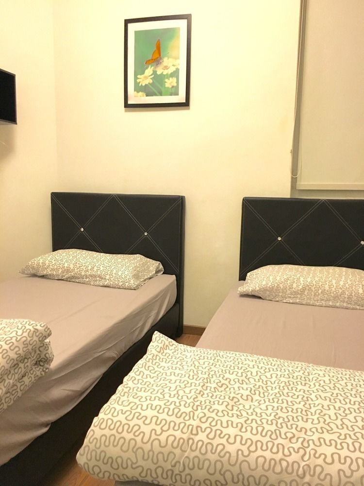 Hostel Plush Pods Singapore