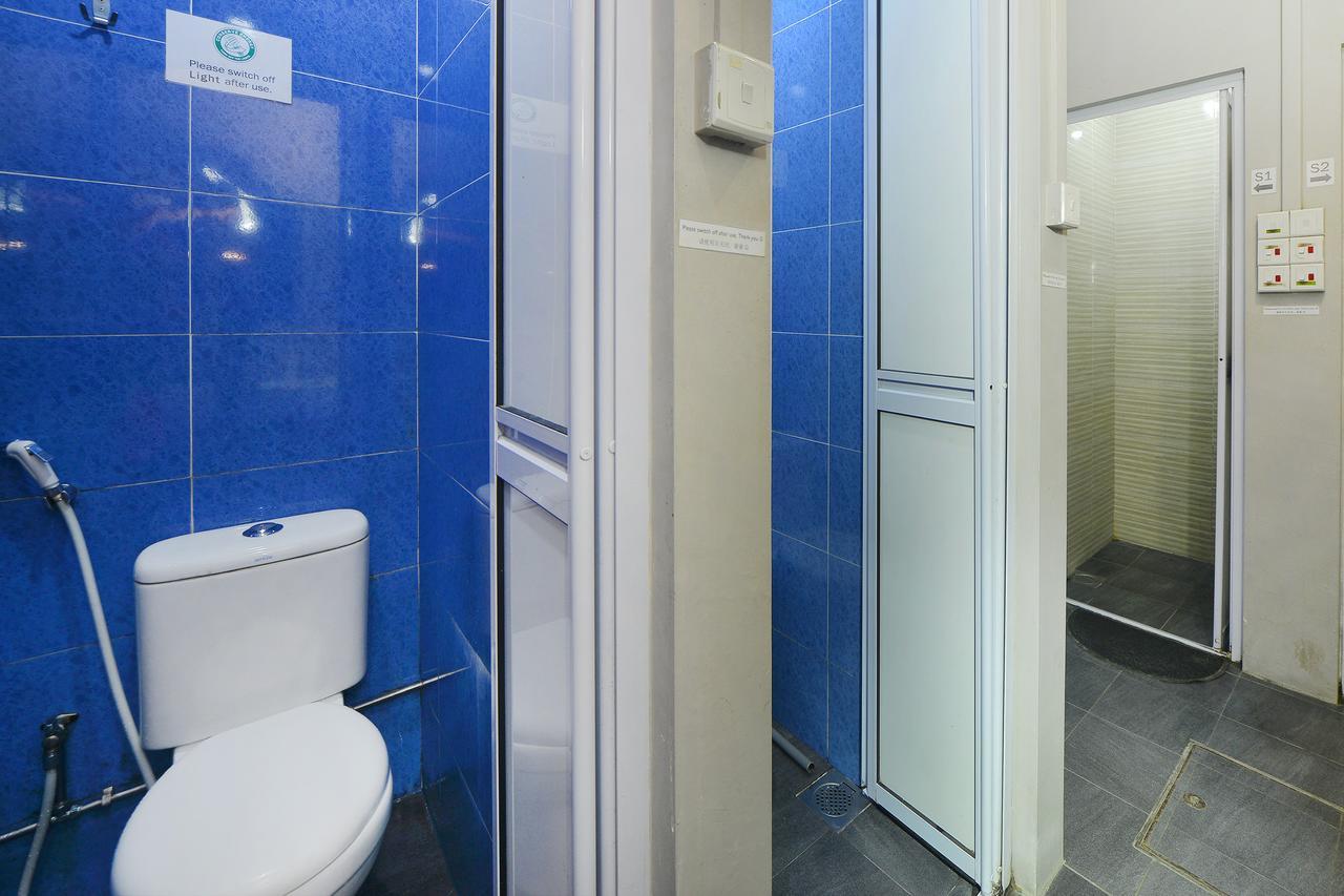 Reddoorz @ Kallang Mrt Hostel