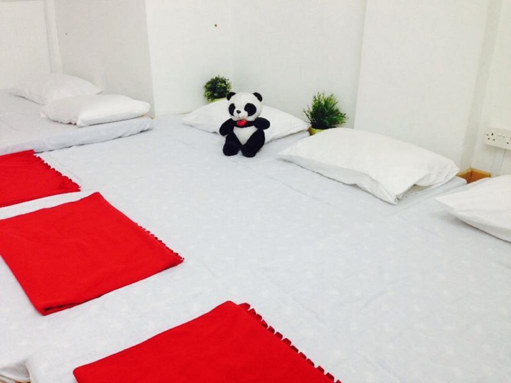 Hostel Plush Pods