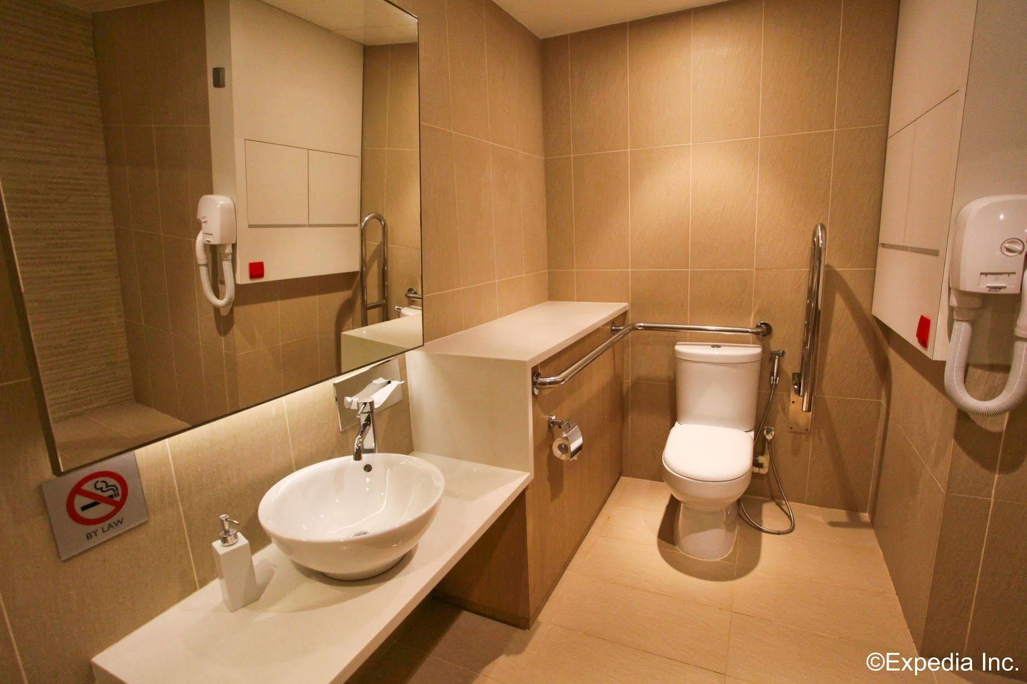 The Haven By Jetquay - Located In Public Arrival Hall Of Changi Airport 3*