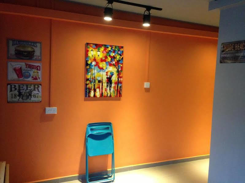 Hostel Reddoorz @ Kallang Mrt *