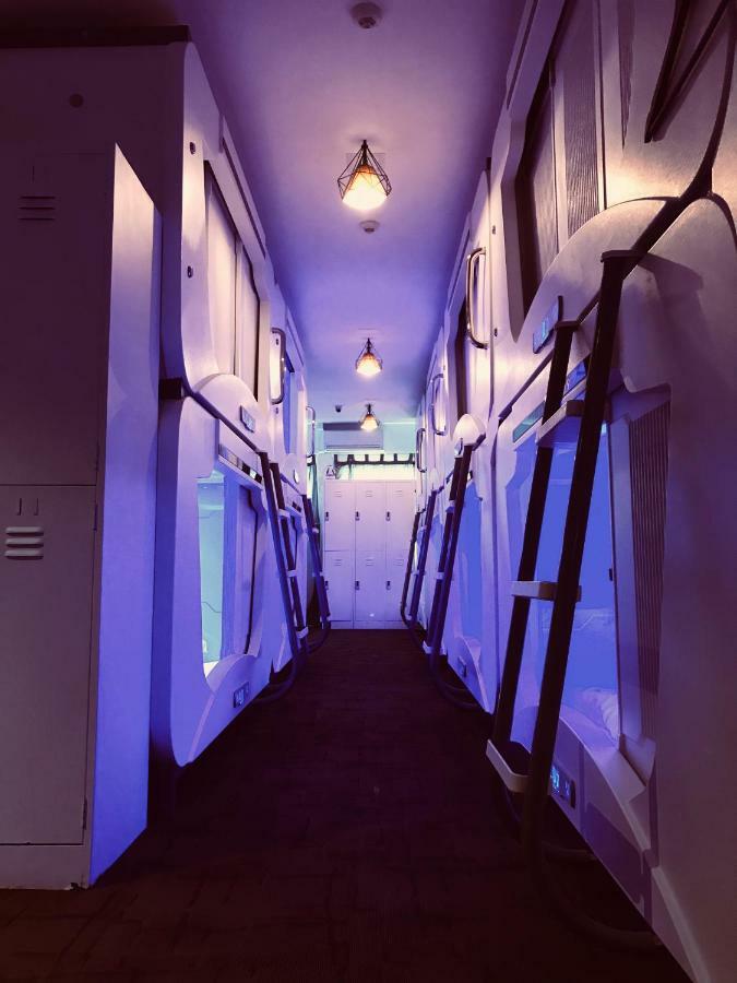 Atlantis Pods @ Chinatown 2*