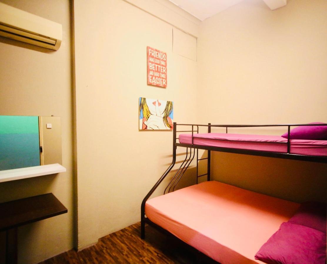 Backpacker Cozy Corner Singapore