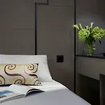Hotel 81 Gold