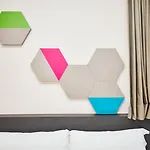 Ibis Budget Singapore Emerald