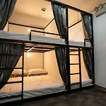 Oss Backpackers Hostel