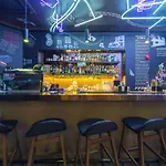 Thad\'S Boutique Hostel