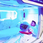 Met A Space Pod @ Boat Quay