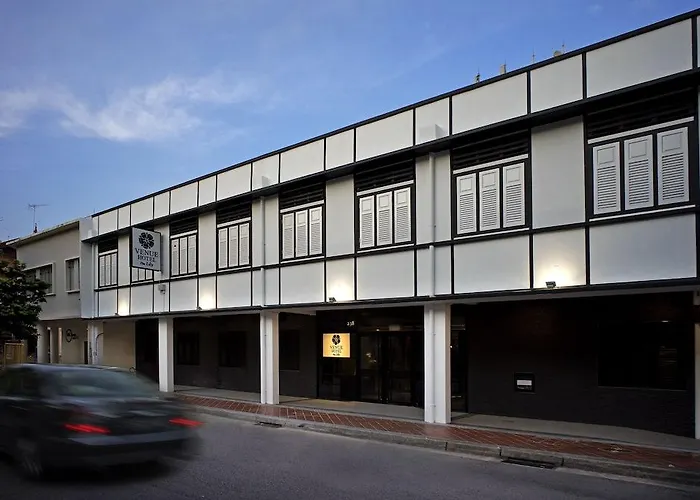 Venue Hotel The Lily