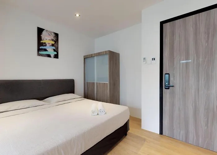 International Service Apartments At Raeburn Park