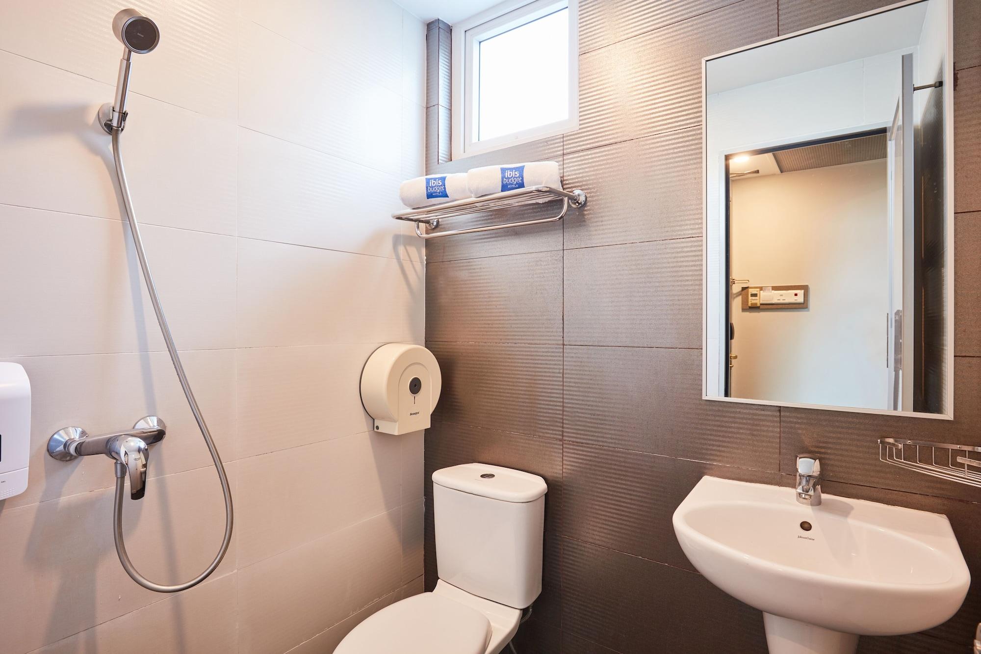 Ibis Budget Bugis Hotel Singapore