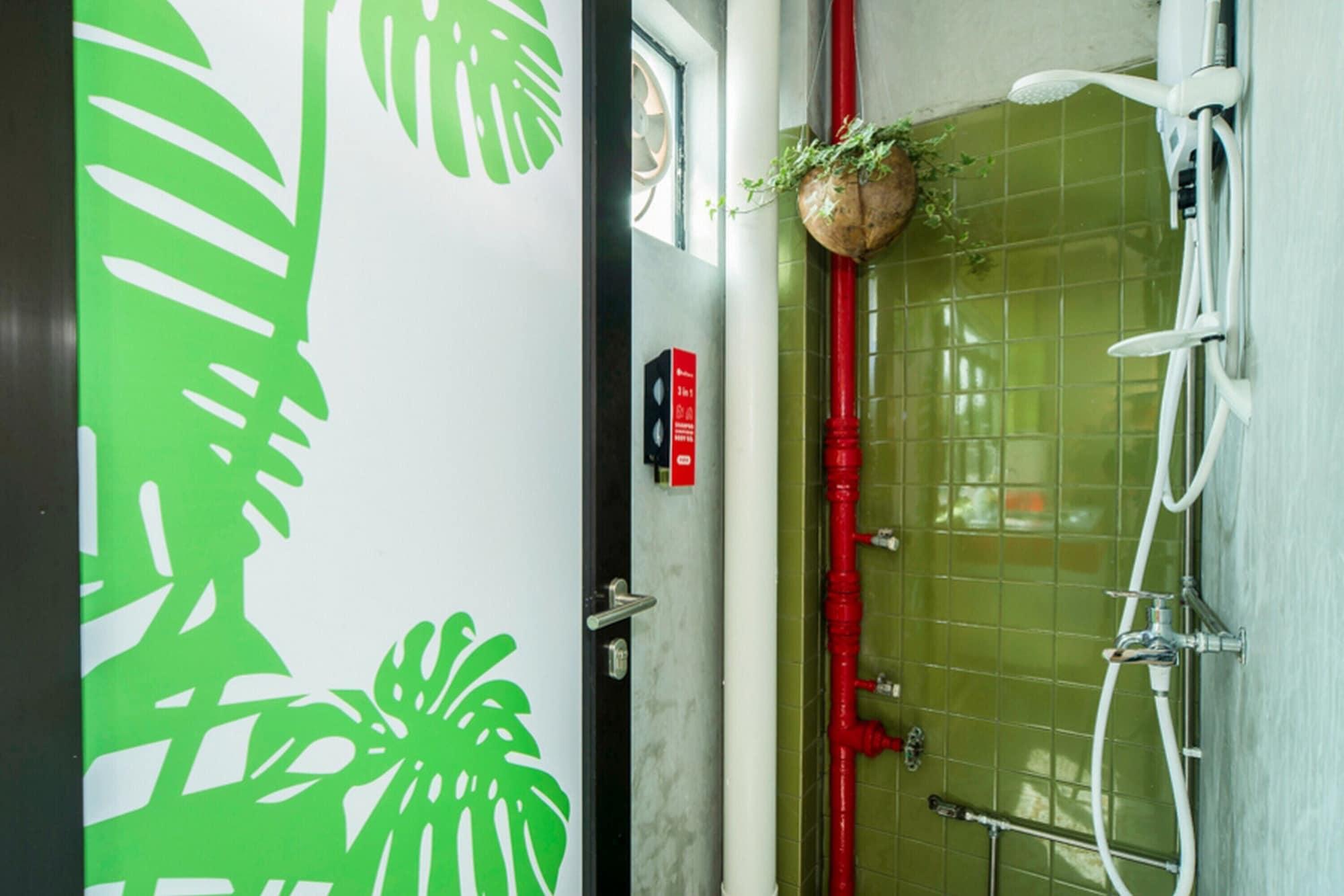 Hostel Reddoorz @ Kallang Mrt *