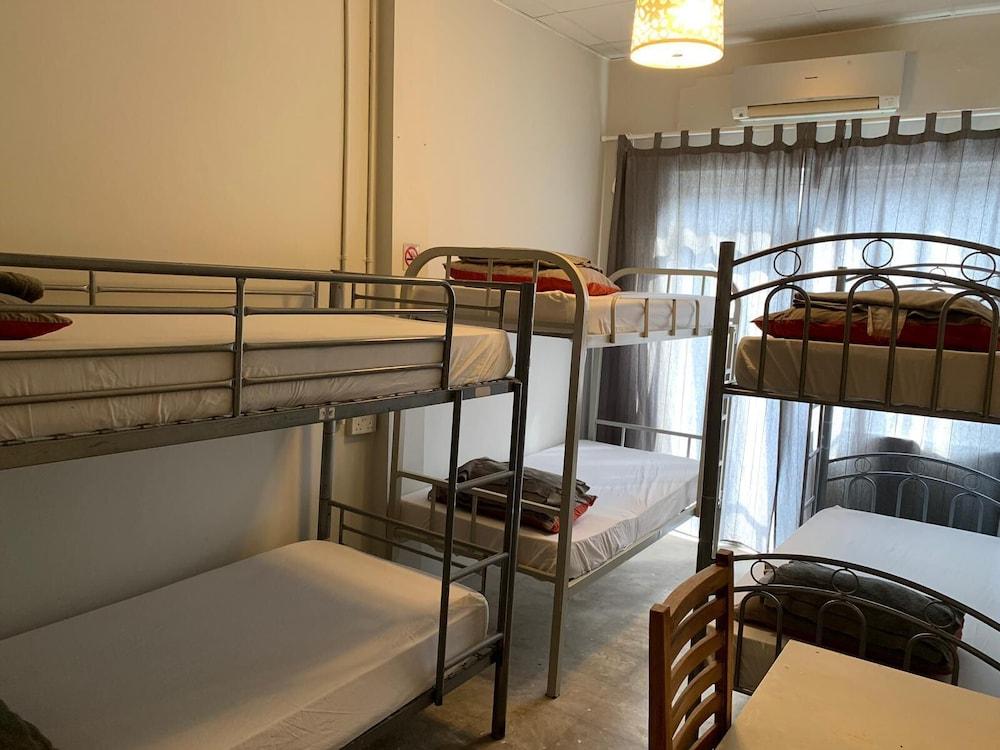 Hostel Backpackers @ Clarke Quay *