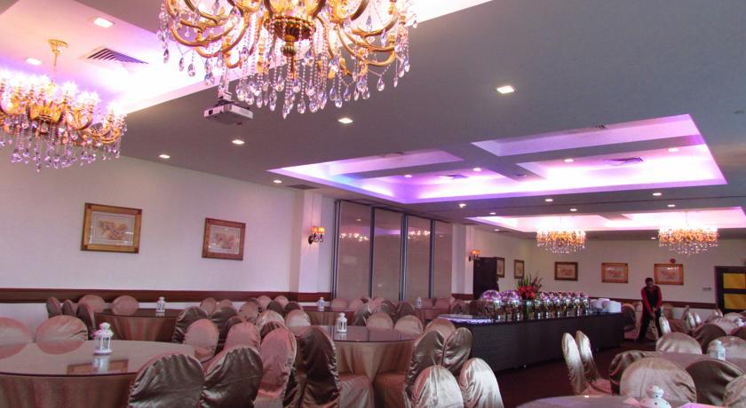 Hilton Garden Serangoon Hotel