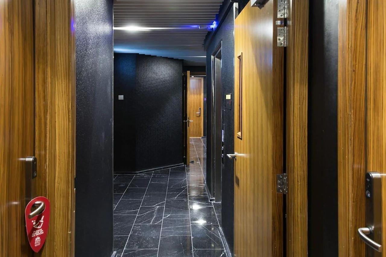 Lion Peak Purvis 3* Singapore