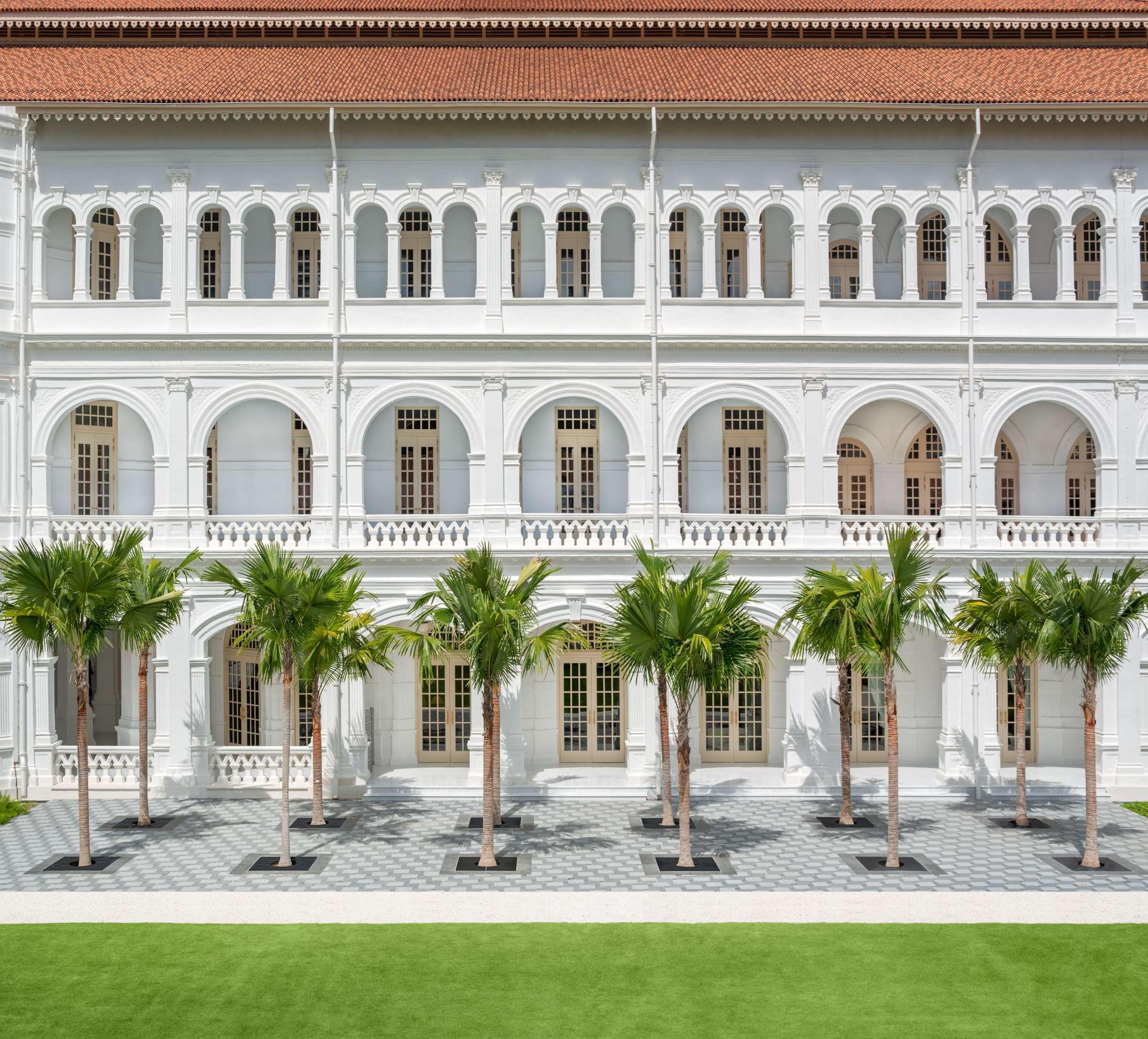 Raffles Hotel 5*