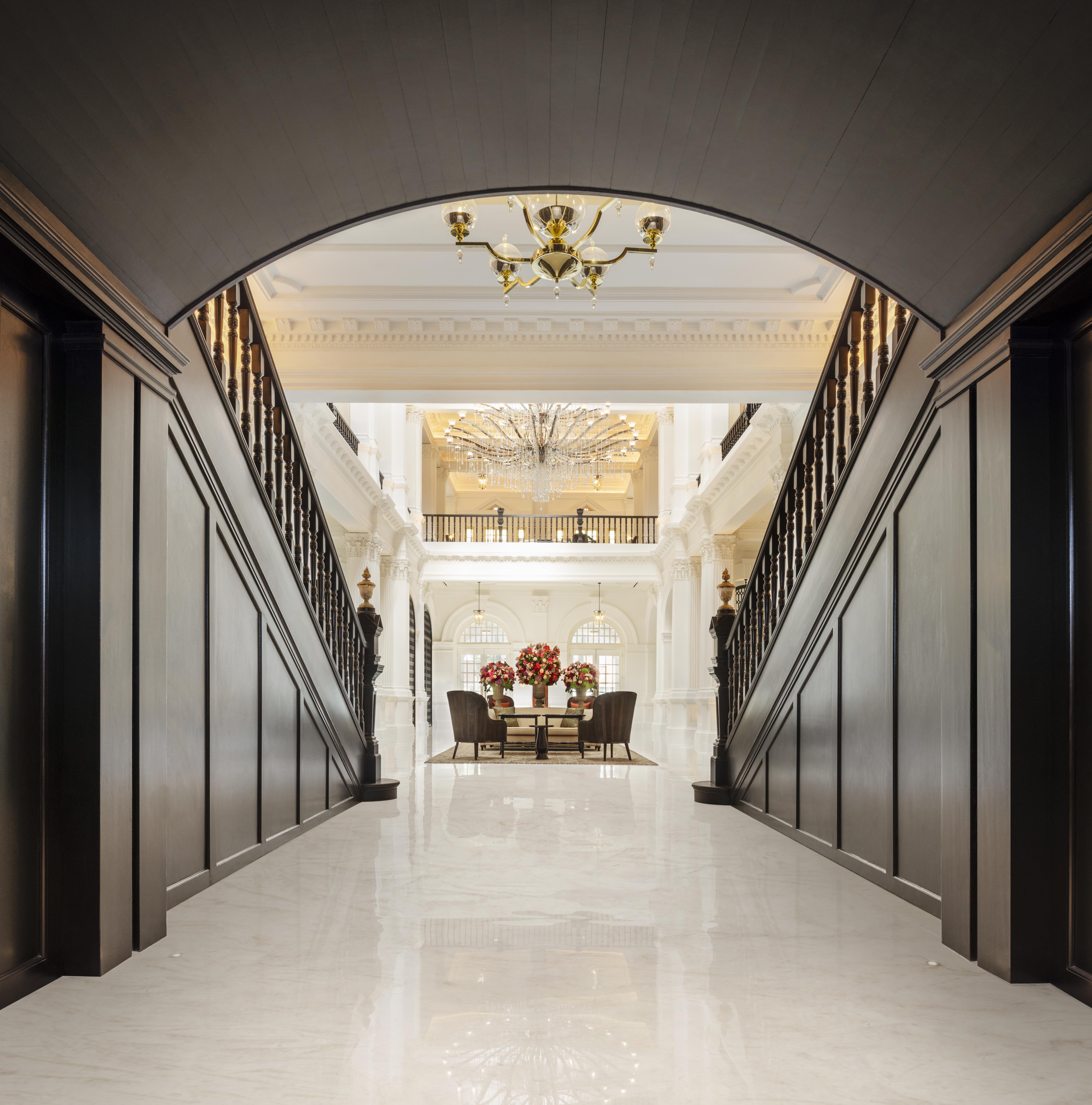 Raffles 5* Singapore