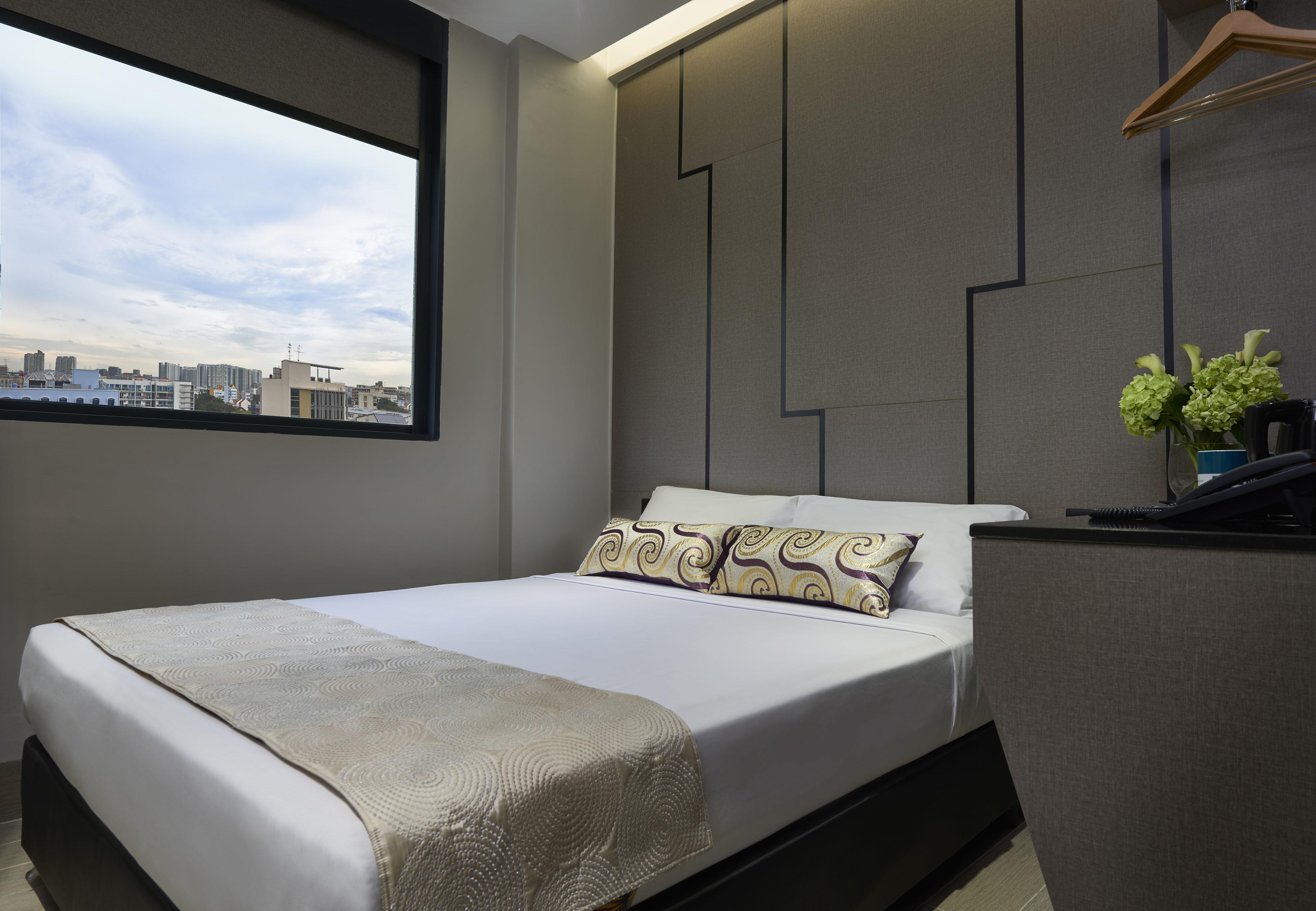 81 Gold Hotel