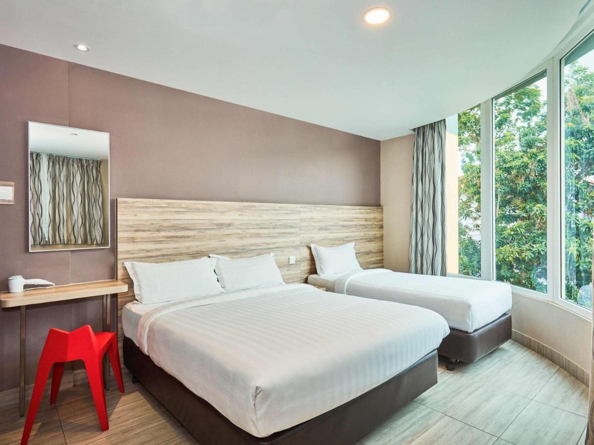 Hotel Ibis Budget Crystal