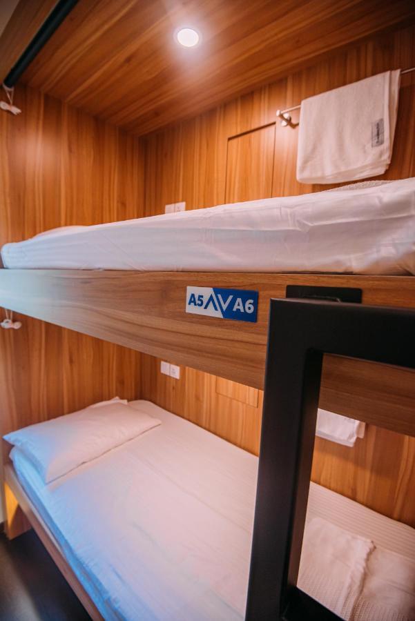 Bluewaters Pods 38 Hongkong St Singapore